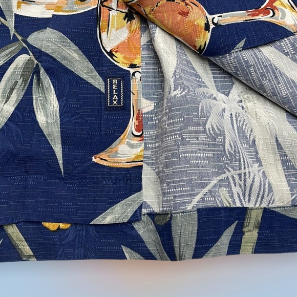 TOMMY BAHAMA Men’s Large Blue Casual Hawaiian Style Shirt - Picture 3 of 4